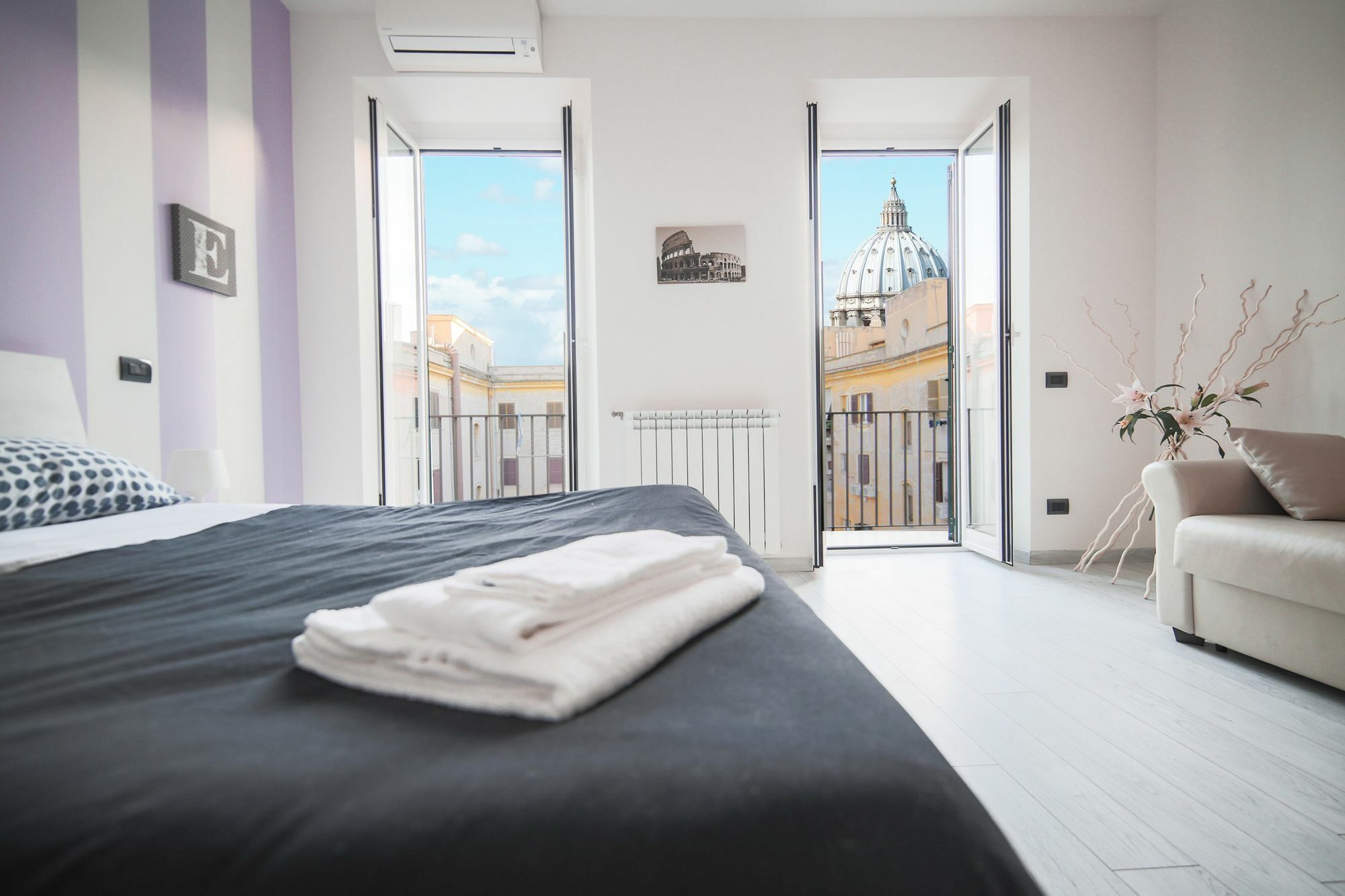 Apartment In Front Of St Peter'S Square And Vatican Museums - Mypad In 로마 외부 사진